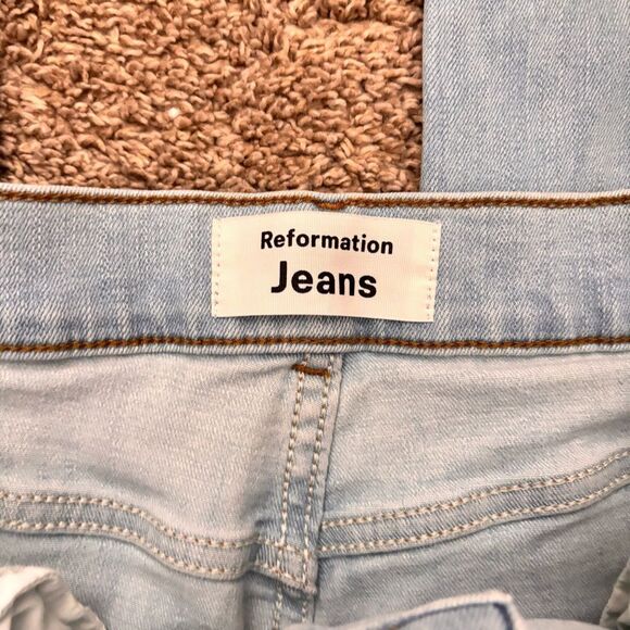 Reformation | High & Skinny Jeans in Amalfi Wash Raw Hem size 27 - Picture 3 of 5